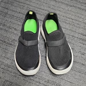 OOFOS Black and Green Women's Sneakers